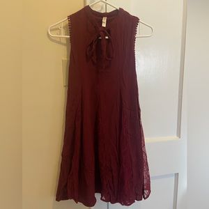 XS maroon dress with lace details on skirt